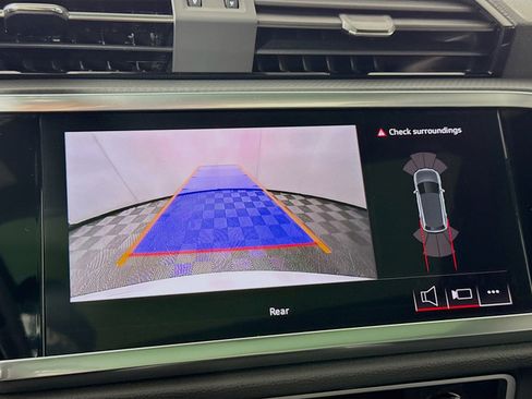 Used 2025 Audi Q3 2.0T Premium w/ Convenience Package image 17