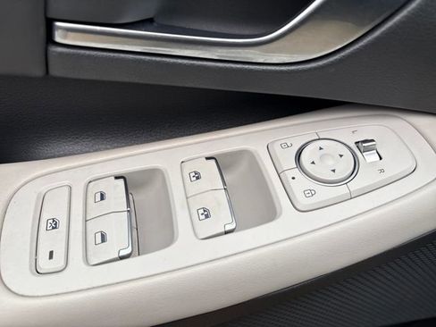 Used 2023 Hyundai Sonata SEL image 12