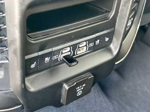 Certified 2021 RAM 1500 Limited image 40