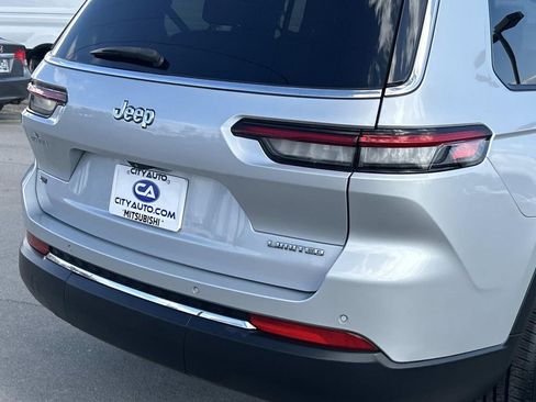 Used 2022 Jeep Grand Cherokee L Limited image 12