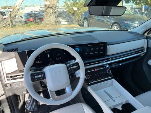 Used 2025 Hyundai Santa Fe SEL image 35