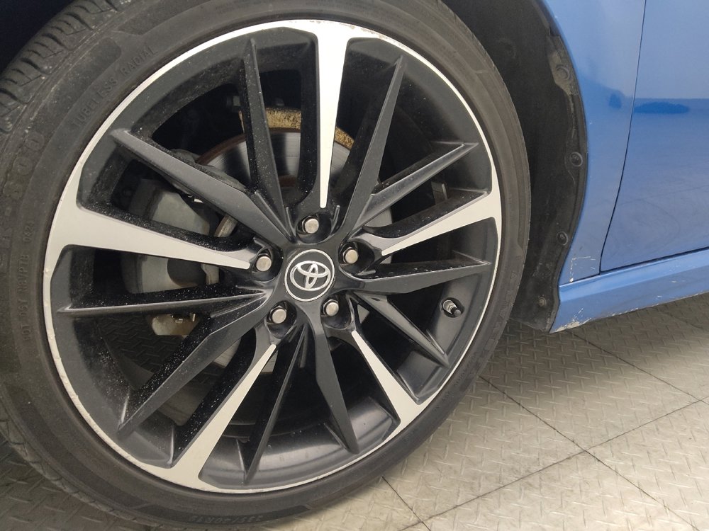 Used 2019 Toyota Camry XSE FWD image 31