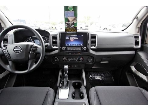 Certified 2024 Nissan Frontier SV w/ Technology Package image 7