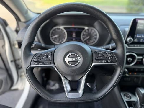 Used 2025 Nissan Sentra SV FWD image 14