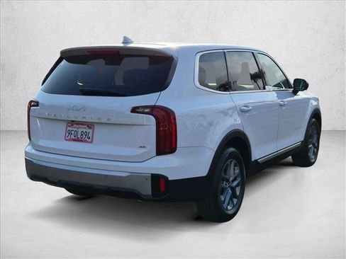 Used 2023 Kia Telluride LX AWD/4WD image 5