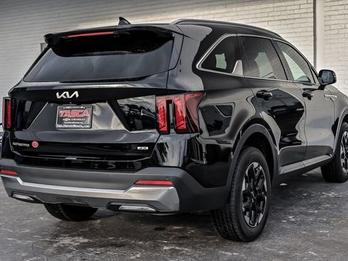 Used 2024 Kia Sorento S w/ Panoramic Sunroof Package AWD/4WD image 10