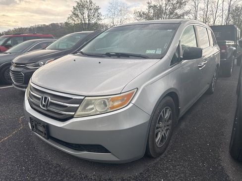 Used 2011 Honda Odyssey EX image 2