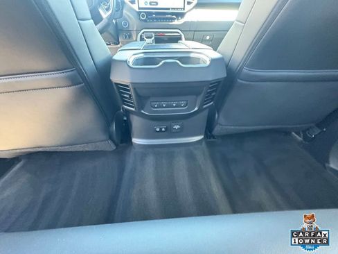 Used 2024 Toyota Tundra Platinum AWD/4WD image 27