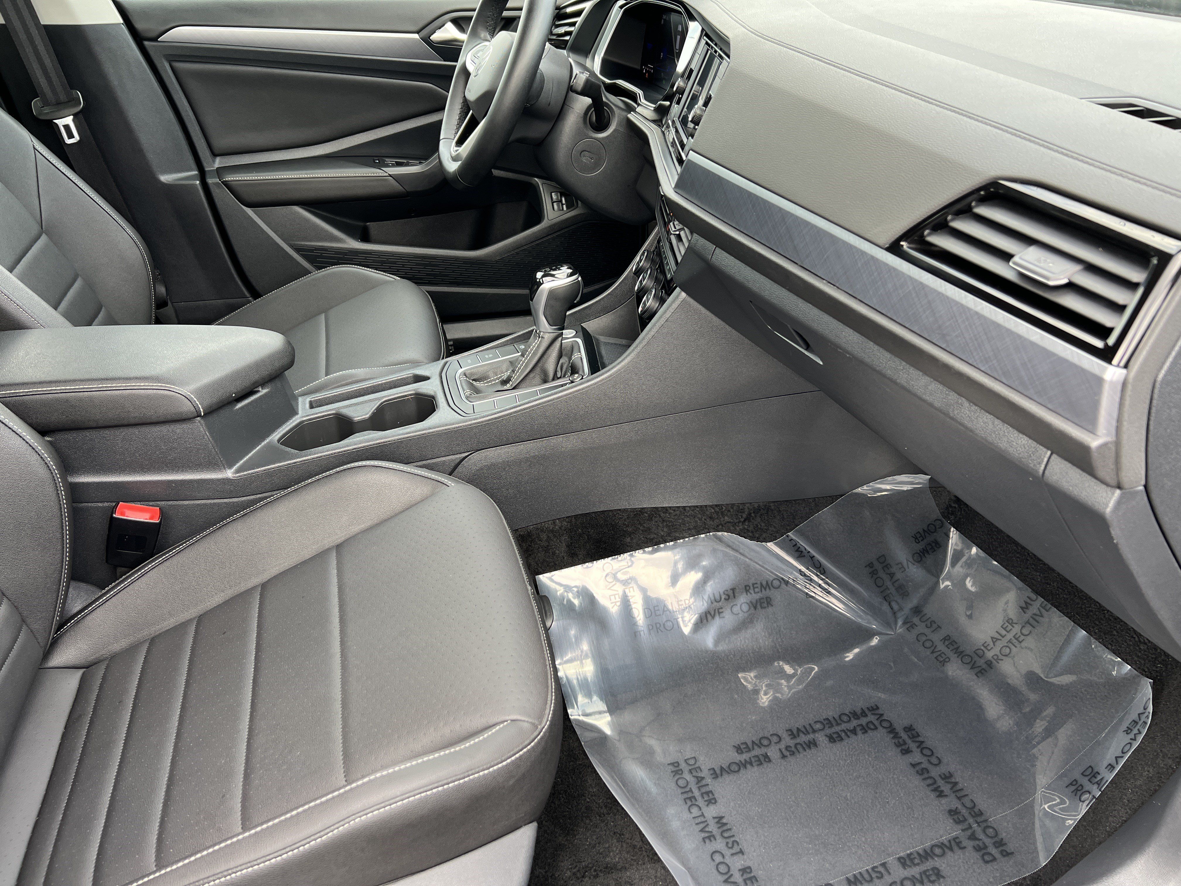 Used 2024 Volkswagen Jetta SE FWD image 20