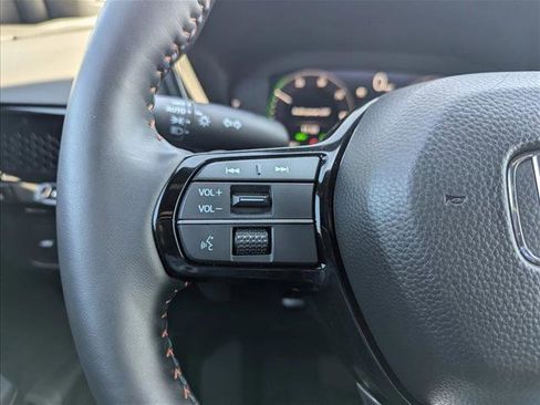 Used 2026 Honda CR-V Sport Touring image 9