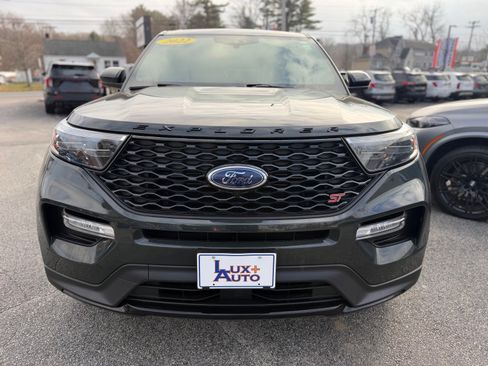 Used 2022 Ford Explorer ST w/ ST Street Pack image 11
