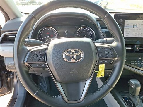 Used 2023 Toyota Camry SE image 15