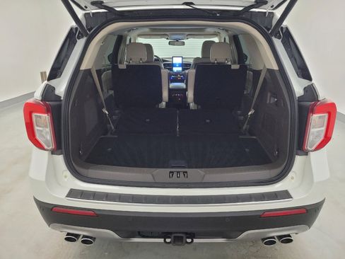 Used 2020 Ford Explorer Platinum w/ Premium Technology Package AWD/4WD image 29