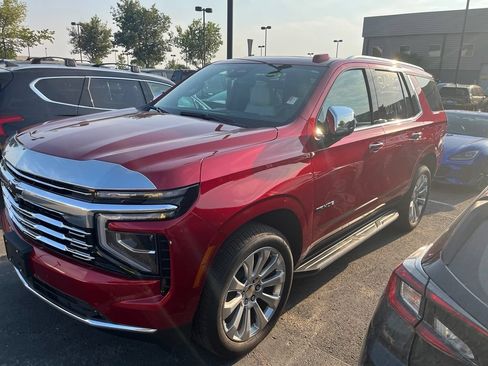 Used 2026 Chevrolet Tahoe Premier w/ Sun And Tow Package AWD/4WD image 1