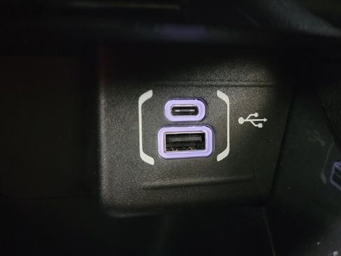 Used 2022 Jeep Compass Latitude w/ Sun and Sound Group AWD/4WD image 24