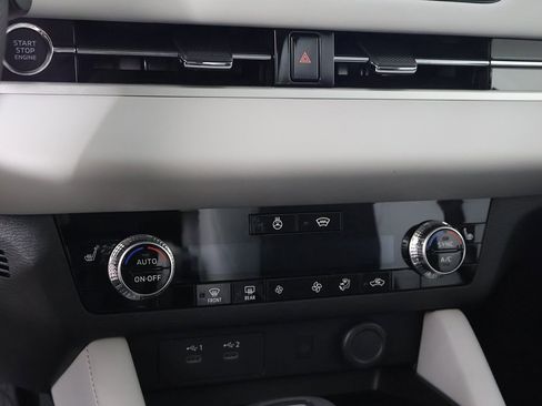 New 2026 Mitsubishi Outlander SE image 43