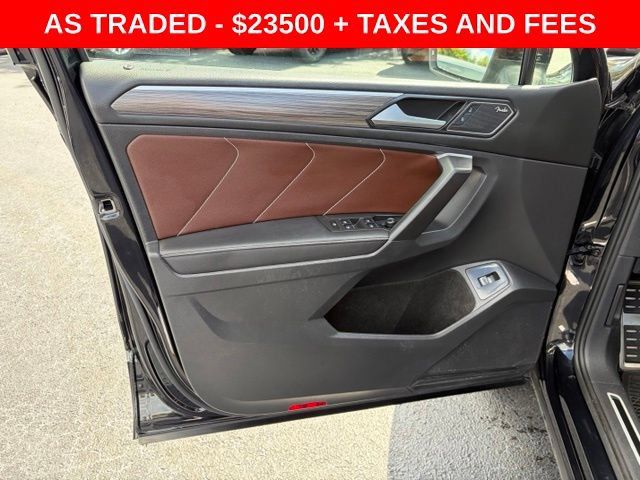 Used 2023 Volkswagen Tiguan SEL R-Line AWD/4WD image 12