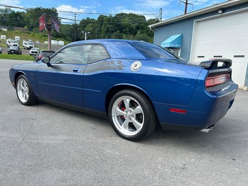 Used 2010 Dodge Challenger R/T RWD image 3