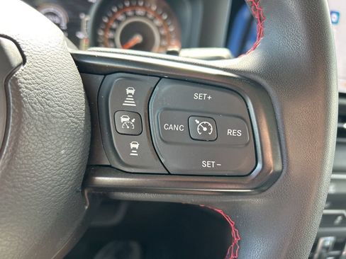 Used 2024 Jeep Wrangler Unlimited Rubicon AWD/4WD image 17