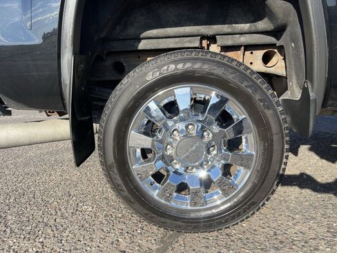 Used 2016 GMC Sierra 2500 Denali w/ Duramax Plus Package image 18