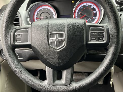 Used 2012 Dodge Grand Caravan SXT image 13