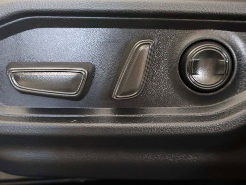 Used 2023 Toyota Tundra Limited image 26