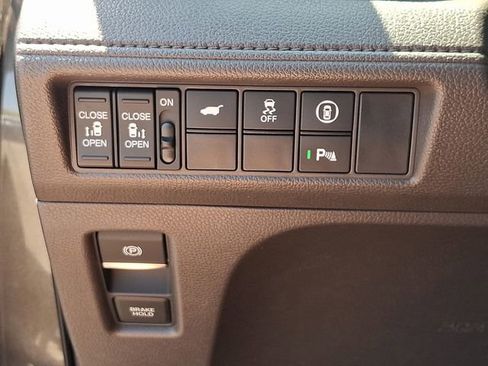 Used 2023 Honda Odyssey Elite image 25