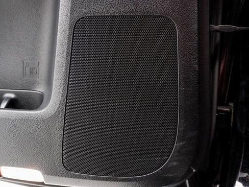 Used 2023 Lexus GX 460 Luxury w/ Sport Design Package image 9