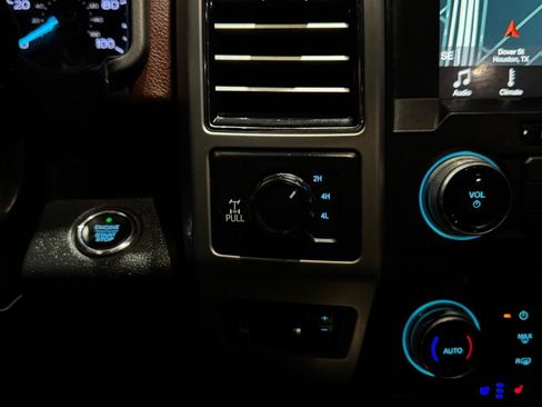 Used 2019 Ford F250 Platinum w/ Platinum Ultimate Package AWD/4WD image 24