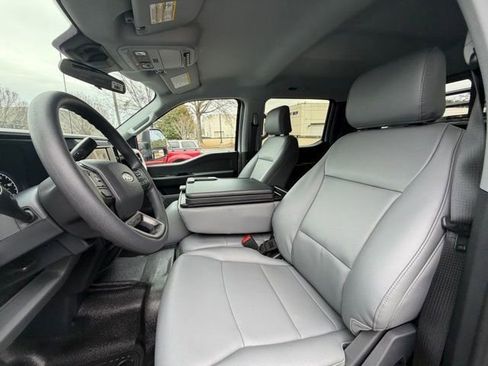 New 2026 Ford F450 XL w/ XL Chrome Package image 19