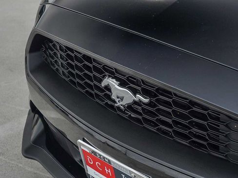 Used 2022 Ford Mustang Premium image 10