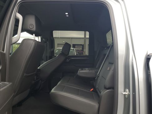 Used 2024 GMC Sierra 2500 SLT w/ SLT Premium Package image 14