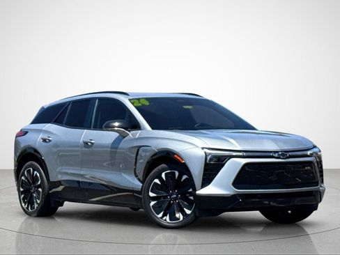 Used 2024 Chevrolet Blazer EV RS AWD/4WD image 2