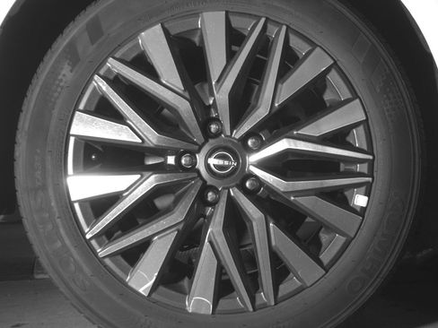 Used 2025 Nissan Altima 2.5 SV image 15