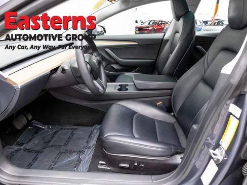Used 2023 Tesla Model 3 Standard Range image 14