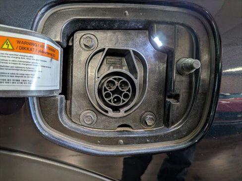 Used 2019 Kia Niro EX FWD image 23