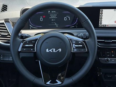 New 2026 Kia Seltos S FWD image 18