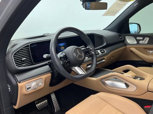 Used 2024 Mercedes-Benz GLS 450 4MATIC image 22