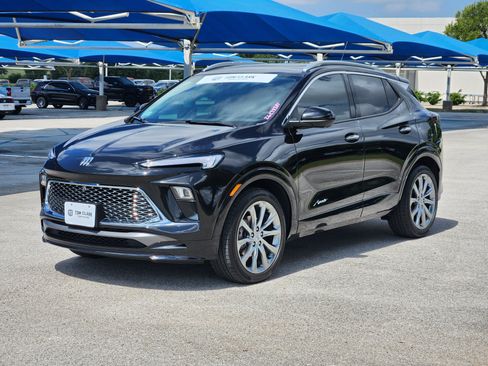 Used 2024 Buick Encore GX Avenir w/ Avenir Technology Package FWD image 2