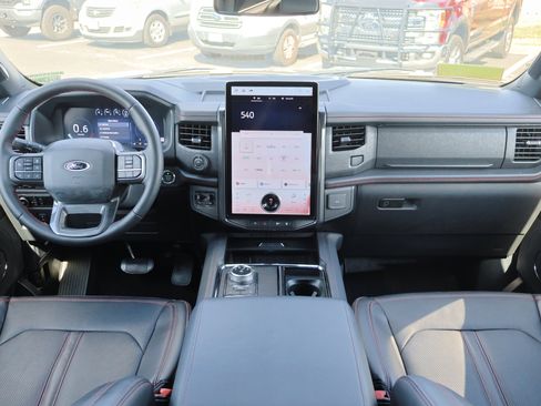 Certified 2024 Ford Expedition Limited image 24