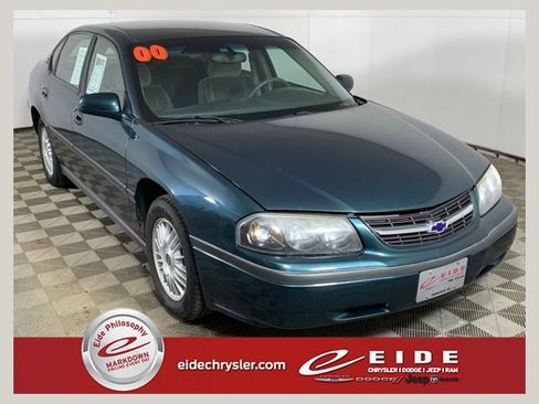 Used 2000 Chevrolet Impala w/ Preferred Equipment Group FWD image 1