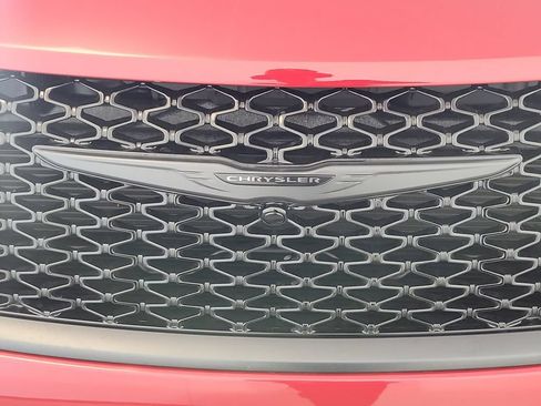 New 2026 Chrysler Pacifica Select FWD image 8