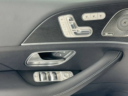 Certified 2025 Mercedes-Benz GLS 450 4MATIC image 19
