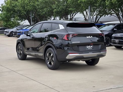 New 2026 Kia Sportage LX FWD image 3