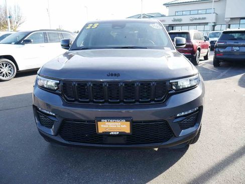 Used 2023 Jeep Grand Cherokee Limited w/ Black Appearance Package image 3