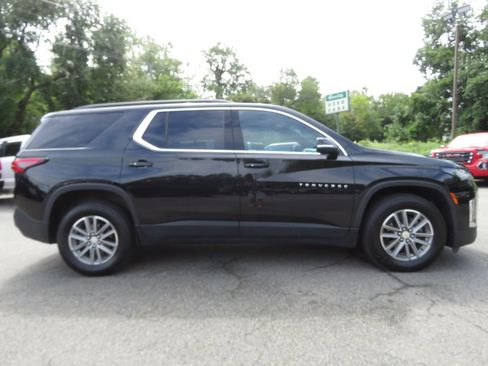 Used 2023 Chevrolet Traverse LT w/ LPO, Cargo Package AWD/4WD image 4