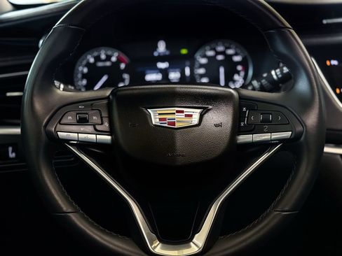 Used 2024 Cadillac XT6 Luxury image 37