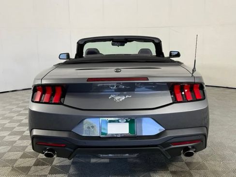 Used 2024 Ford Mustang Convertible RWD image 7