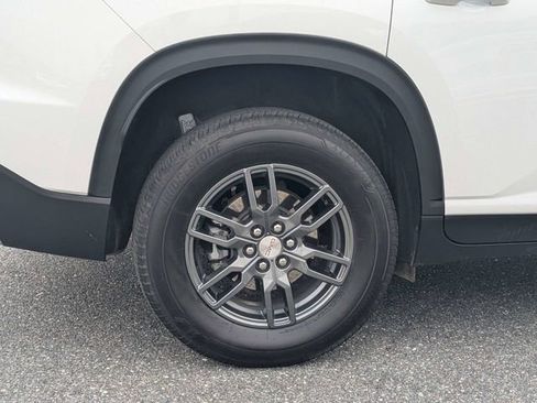 Used 2025 GMC Acadia Elevation FWD image 10