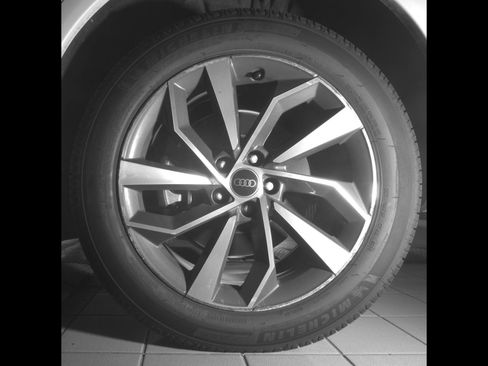 Certified 2023 Audi Q5 2.0T Premium Plus w/ Premium Plus Package AWD/4WD image 12